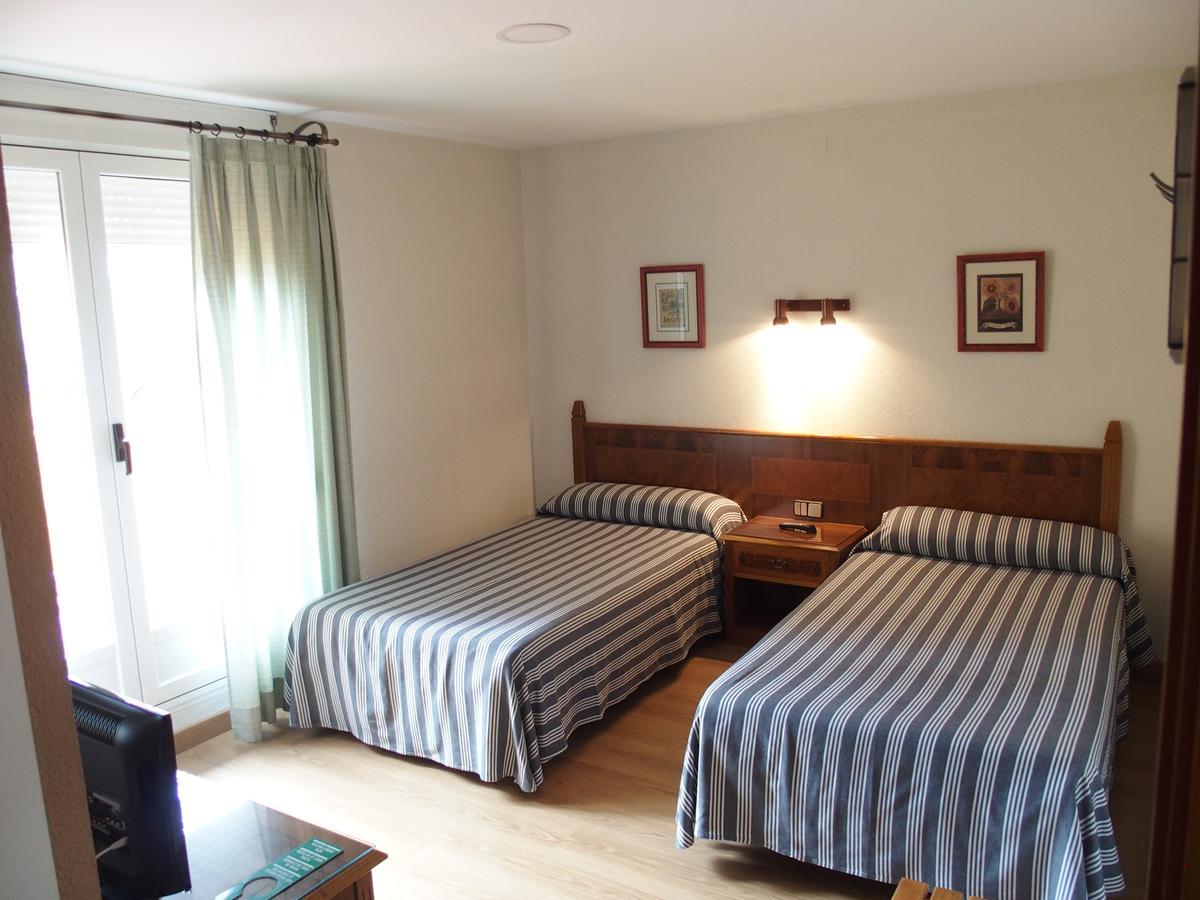 Hotel El Tablazo Villalba de la Sierra Esterno foto